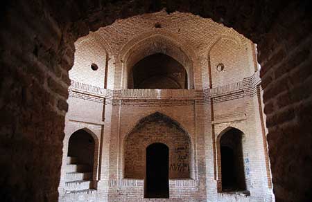 مرمت کاروانسرای مهر